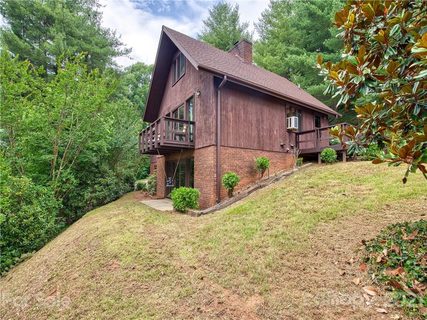 8 Elaine Drive sold home in Windy Heights, Canton, NC