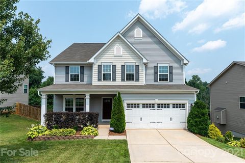 322 Almora Loop