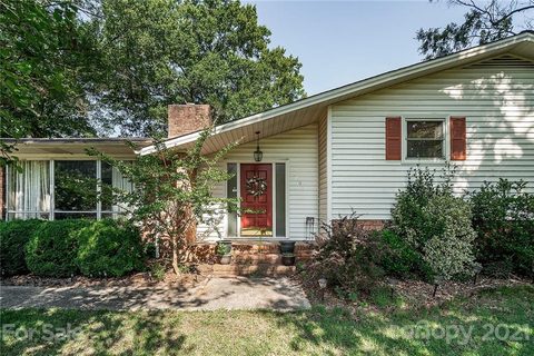 1900 Shoshone Court