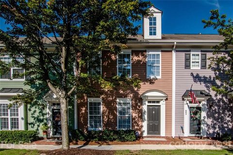 806 Cattaloochee Lane