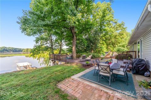 1720 Gaither Road