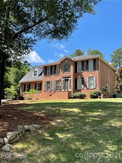 500 Yorkfield Drive