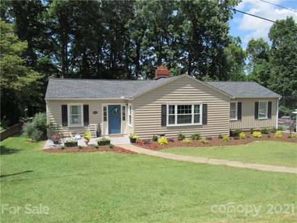 196 Fernwood Drive