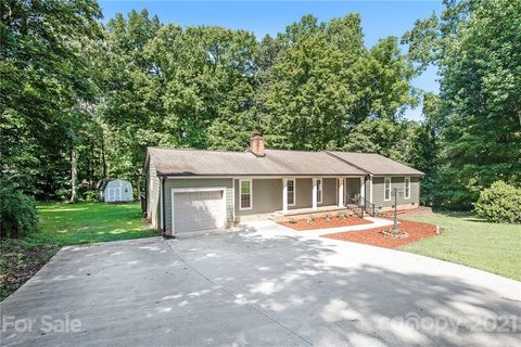 11515 Gelding Drive sold home in Steeplechase, Charlotte, NC