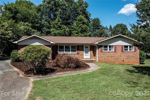 302 Maplewood Drive