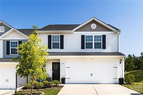 2252 Latimer Lane