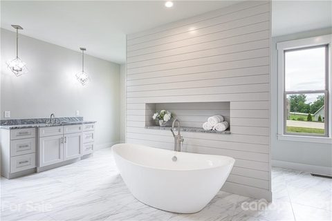 461 Samuel Drive 16