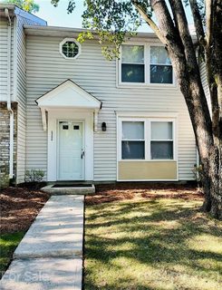 5206 Fair Wind Lane