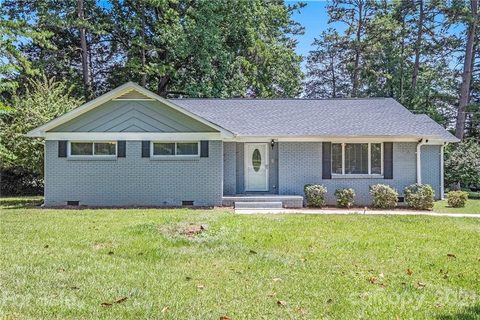 6414 Elmwood Circle sold home in Town Park, Charlotte, NC
