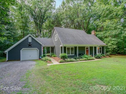 8217 Saddlehorse Lane sold home in Steeplechase, Charlotte, NC
