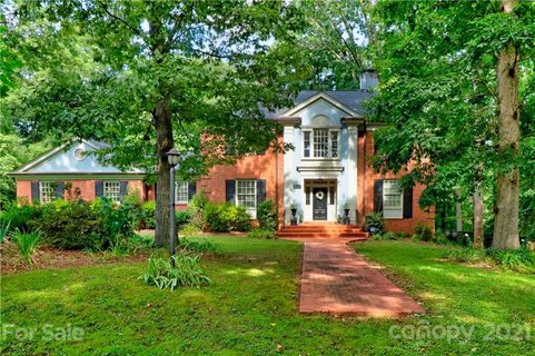 320 Earlwood Road sold home in Valley Stream, Statesville, NC
