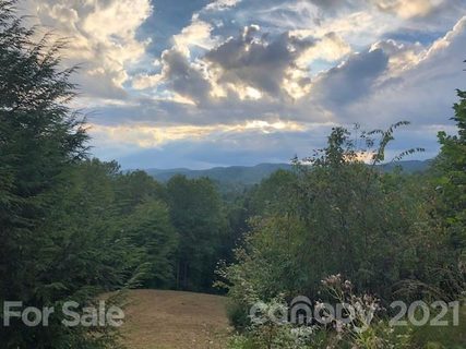 401 Ridge Drive sold home in Leatherwood Mountains, Ferguson, NC