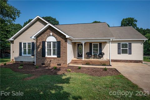 108 Landing Court sold home in Pilots Ridge, Bessemer City, NC