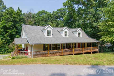 121 Curly Oaks Drive sold home in Whispering Oaks, Clyde, NC