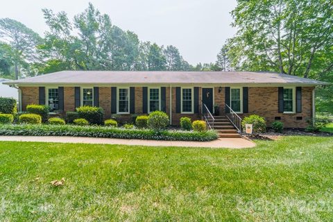 4920 Golfview Court