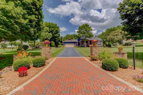 68 Stone House Road sold home in Devonwood, Hendersonville, NC