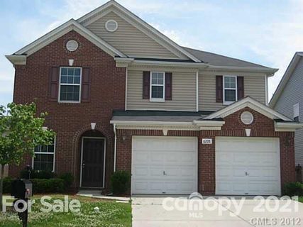 6228 Woodland Commons Drive
