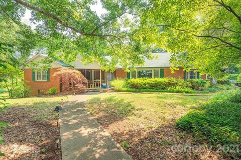 2 Clarendon Road