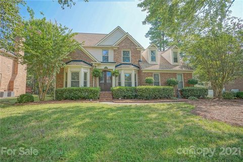 11739 Provincetowne Drive sold home in Williamsburg, Charlotte, NC