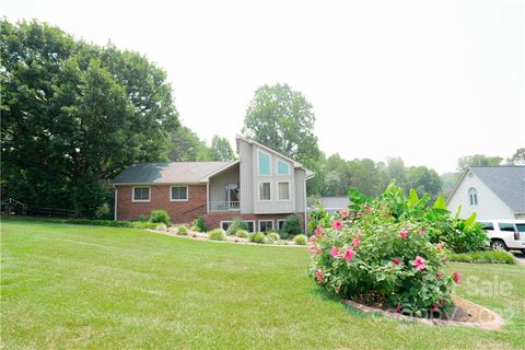 2 Island View Drive sold home in Harmon Oaks, Shelby, NC