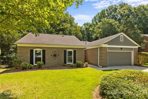 4736 Autumn Leaf Lane