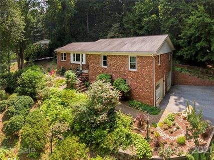 194 Long John Drive sold home in Long John Mt Estates, Hendersonville, NC