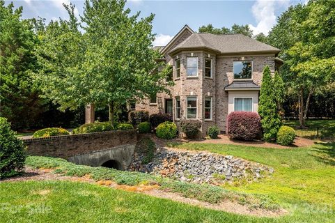 11856 Churchfield Lane sold home in Churchfield, Charlotte, NC