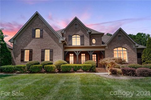 206 Glenmoor Drive