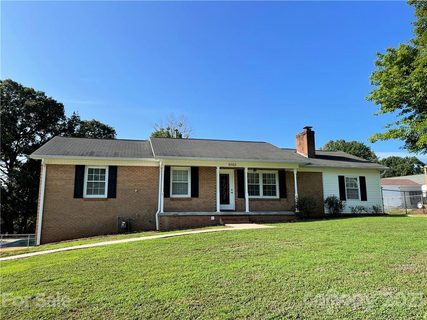 1609 Rayland Drive sold home in Tanglewood Park, Hickory, NC