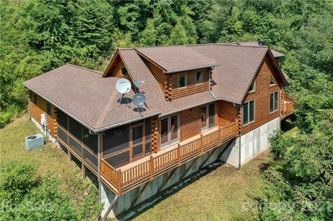 210 Angel Falls Road sold home in J W Crews Jr, Clyde, NC