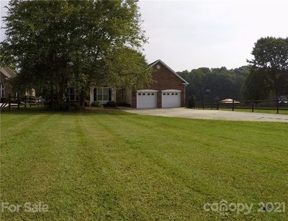 1851 Hidden Pointe Drive