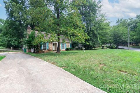 5508 Whistlewood Lane