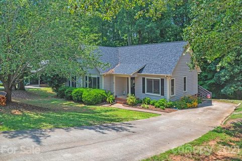 405 Split Oak Trail