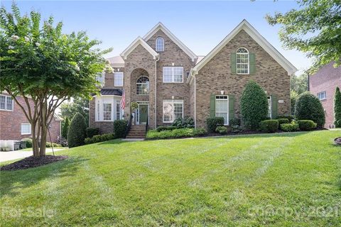 1128 Woodhall Drive