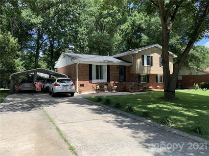 1758 Fern Forest Drive sold home in Kensington Gardens, Gastonia, NC