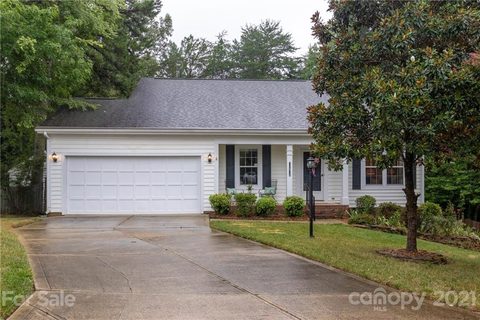 12516 Agate Lane sold home in Woodside Village, Pineville, NC