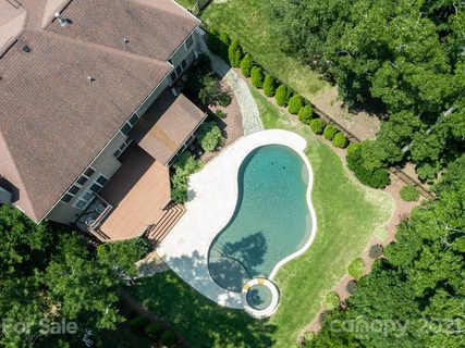 405 Pembroke Lane