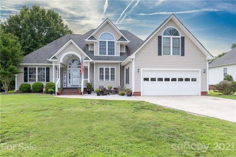 2049 Winding Oak Road