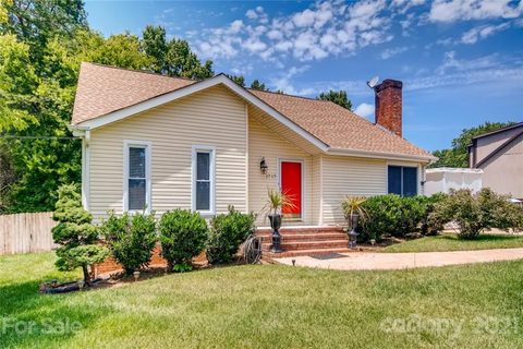 1717 Windyrush Lane sold home in Kingswood South, Gastonia, NC