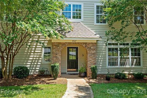 8547 Loxton Circle