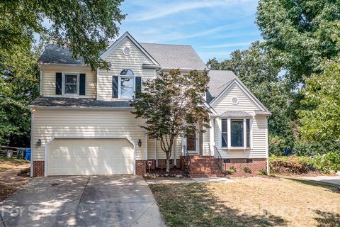 107 Prestwood Lane