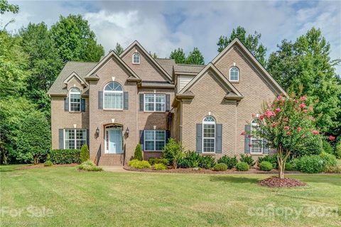 2037 Curry Lane sold home in Mill Creek Falls, Lake Wylie, SC