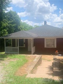 913 Ambassador Street sold multi-family property in Summit View, Charlotte, NC