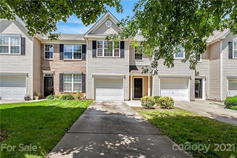 2111 Whispering Way