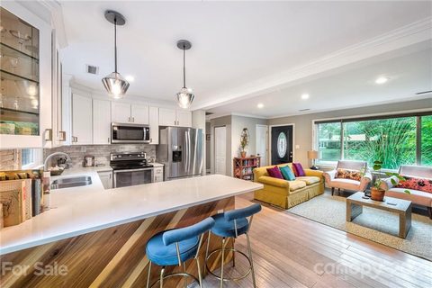 2226 Arnold Drive
