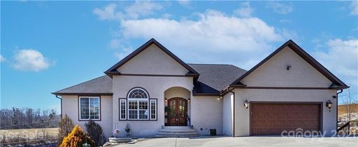 7 Little Oak Road sold home in Oak Knoll Estates, Leicester, NC