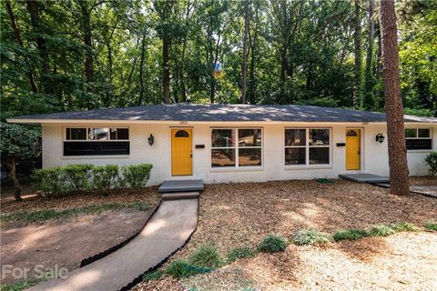 3200 Erskine Drive sold multi-family property in Shamrock Terrace, Charlotte, NC