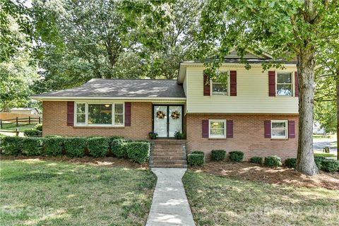 109 Pelham Lane