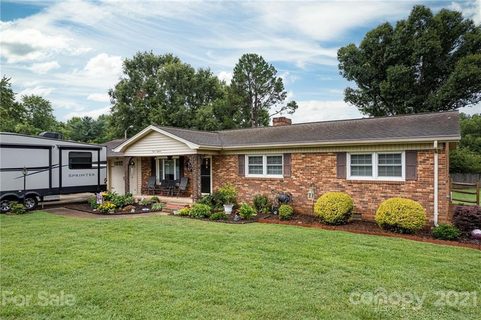 1218 Meadowood Lane sold home in Crestview, Shelby, NC