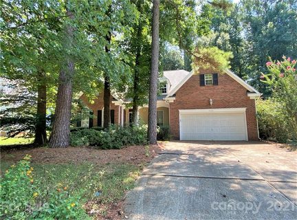 7121 Scuppernong Court